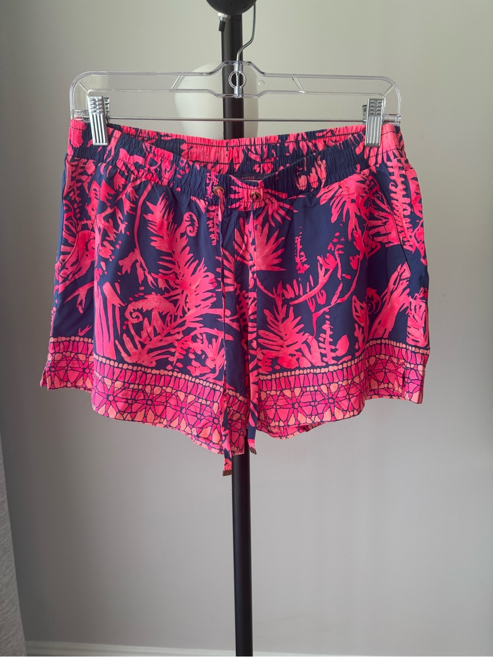 Lilly Pulitzer Shorts Women’s S Pink Blue Tropical Pull On Drawstring